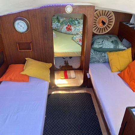 Location Petit Voilier Hotel Ла Рошел Екстериор снимка